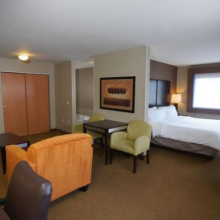 Creekside Hotel & Suites Кениънвил Екстериор снимка