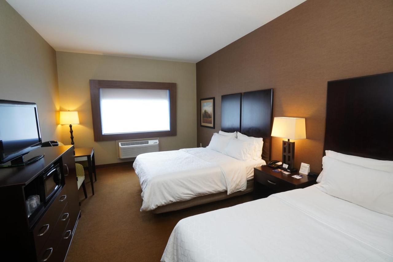 Creekside Hotel & Suites Кениънвил Екстериор снимка